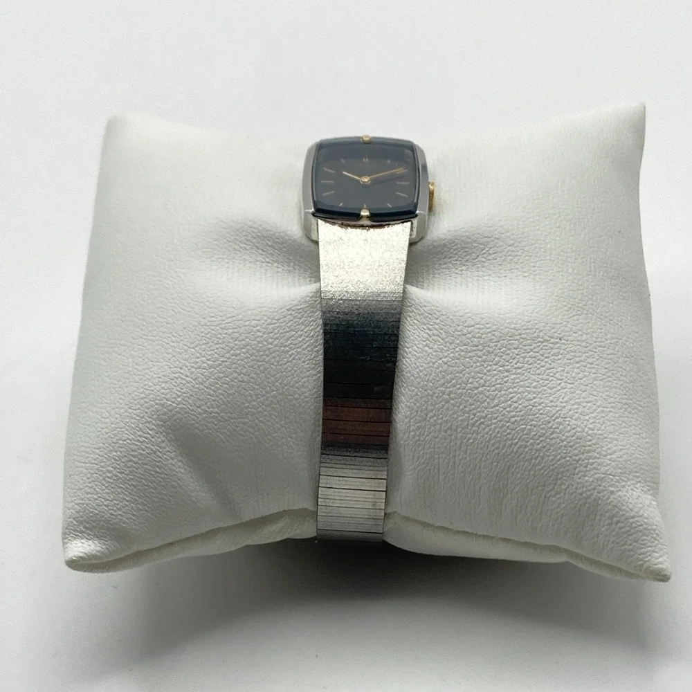 Vintage Seiko Women's Watch Tank 17mm Silver Tone 1400-8500 New Battery 6.25